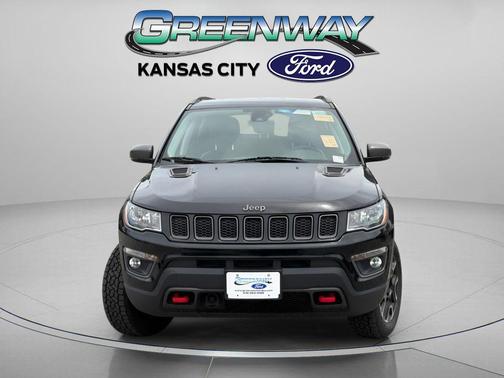 Diamond Black 2021 Jeep Compass Trailhawk