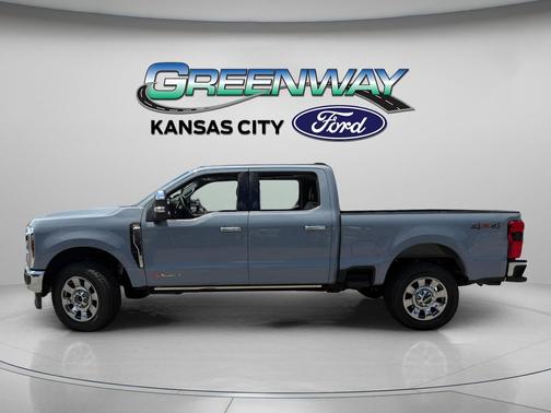 Glacier Gray Metallic Tri-Coat 2026 Ford F-250 Lariat