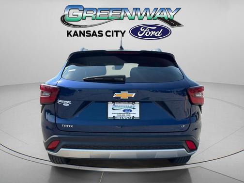 Blue Glow Metallic 2024 Chevrolet Trax LT
