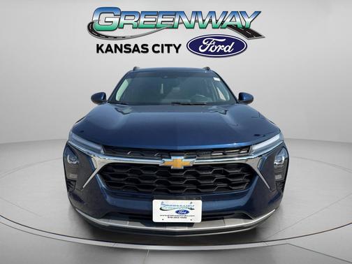 Blue Glow Metallic 2024 Chevrolet Trax LT