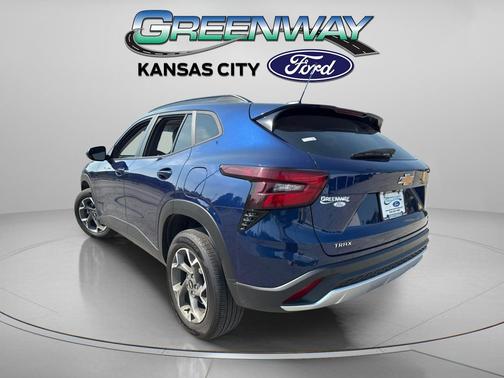 Blue Glow Metallic 2024 Chevrolet Trax LT