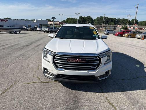 Summit White 2023 GMC Terrain SLT