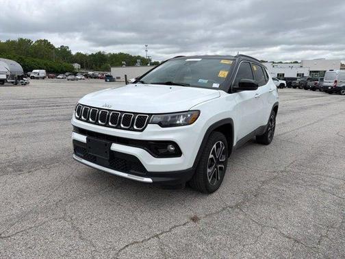 Bright White Clearcoat 2024 Jeep Compass Limited