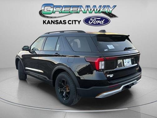 Agate Black Metallic 2026 Ford Explorer Tremor