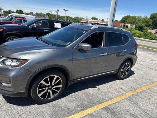 Gun Metallic 2019 Nissan Rogue SL