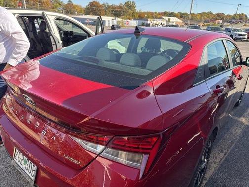 2023 Hyundai ELANTRA Limited