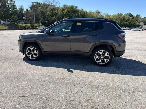 Granite Crystal Metallic Clearcoat 2019 Jeep Compass Limited