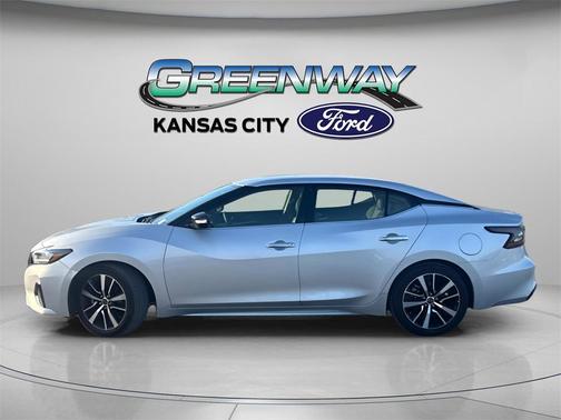 2023 Nissan Maxima SV