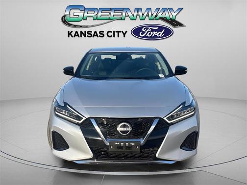 2023 Nissan Maxima SV