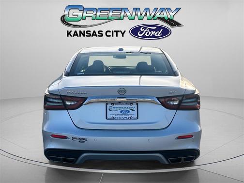 2023 Nissan Maxima SV