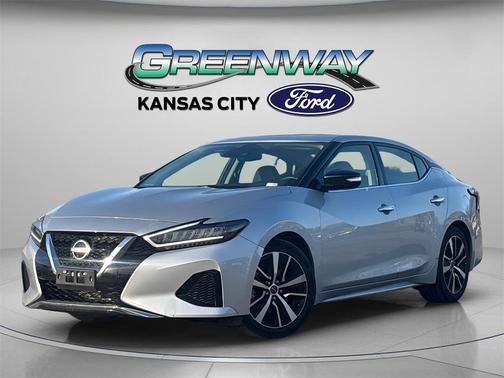 2023 Nissan Maxima SV