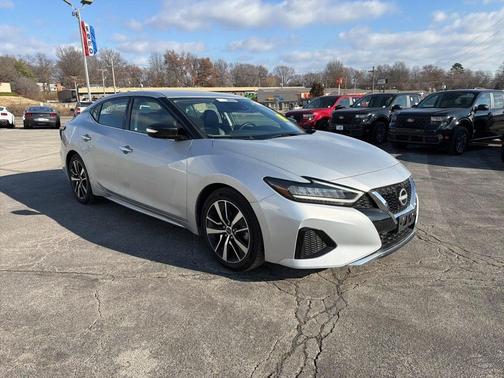 2023 Nissan Maxima SV