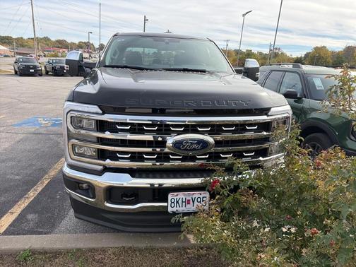 2025 Ford F-350 Lariat Super Duty