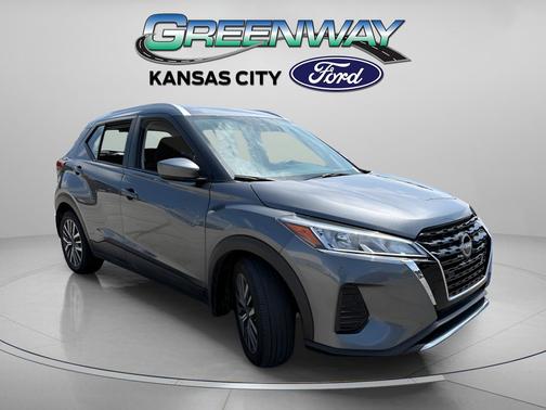 Gun Metallic 2024 Nissan Kicks SV