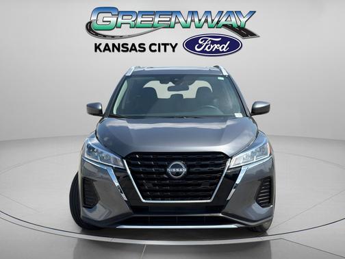 Gun Metallic 2024 Nissan Kicks SV