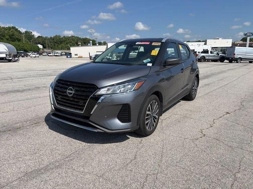 Gun Metallic 2024 Nissan Kicks SV
