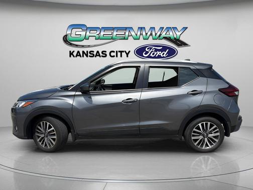 Gun Metallic 2024 Nissan Kicks SV