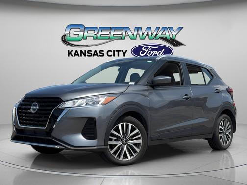 Gun Metallic 2024 Nissan Kicks SV