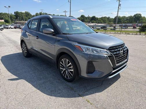 Gun Metallic 2024 Nissan Kicks SV