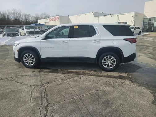 2023 Chevrolet Traverse LS