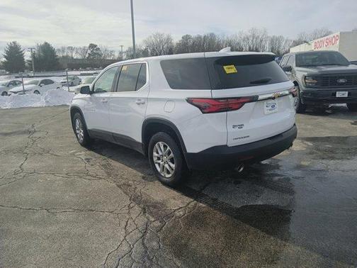 2023 Chevrolet Traverse LS
