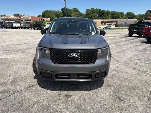 Carbonized Gray Metallic 2026 Ford Maverick Lariat