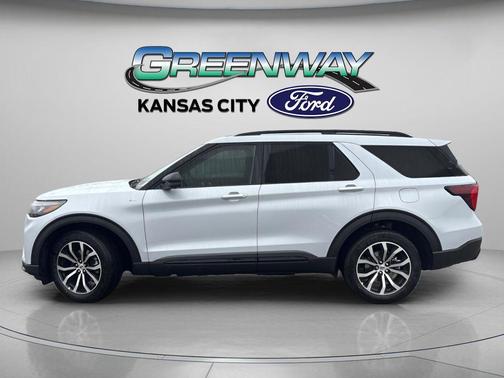 Space White Metallic 2026 Ford Explorer ST-Line