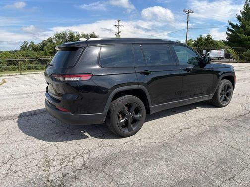 Diamond Black Crystal Pearlcoat 2024 Jeep Grand Cherokee L Altitude