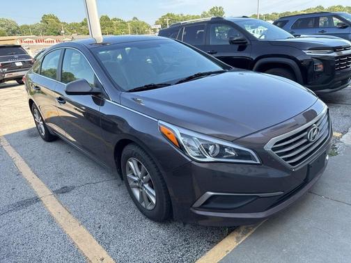 2016 Hyundai SONATA SE