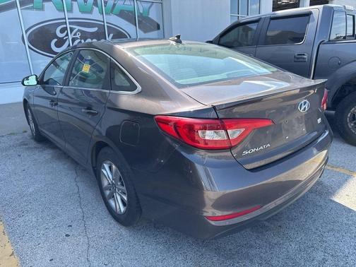 2016 Hyundai SONATA SE