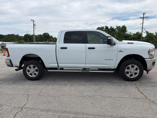 Bright White Clearcoat 2024 RAM 2500 Big Horn Crew Cab 4x4 6'4' Box