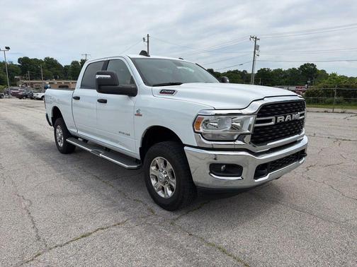 Bright White Clearcoat 2024 RAM 2500 Big Horn