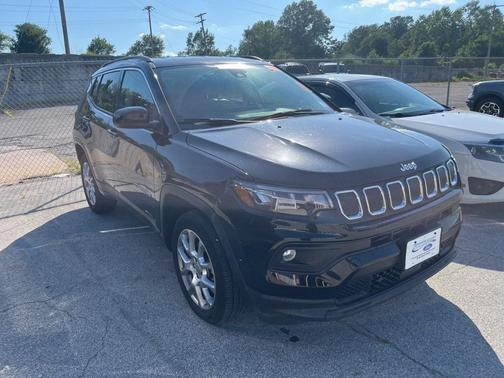 2022 Jeep Compass Latitude Lux