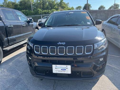 2022 Jeep Compass Latitude Lux