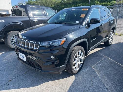 2022 Jeep Compass Latitude Lux