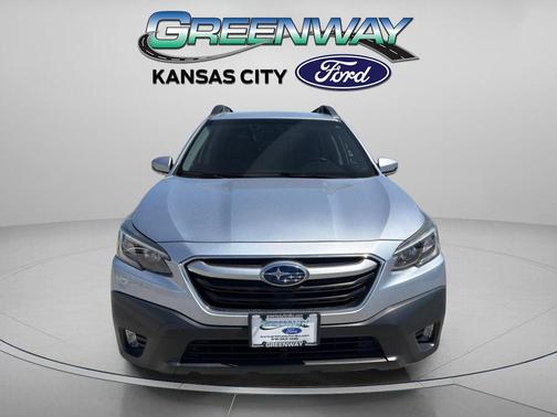 Ice Silver Metallic 2021 Subaru Outback Premium