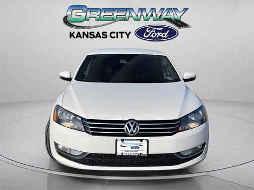 2015 Volkswagen Passat 1.8T Limited Edition