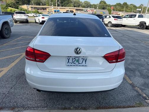 2015 Volkswagen Passat 1.8T Limited Edition