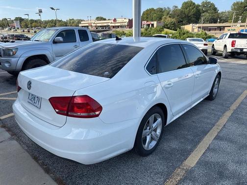 2015 Volkswagen Passat 1.8T Limited Edition