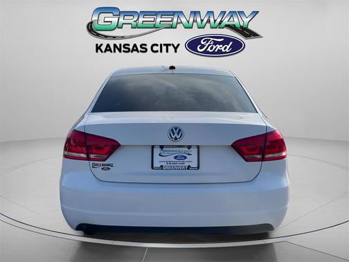 2015 Volkswagen Passat 1.8T Limited Edition