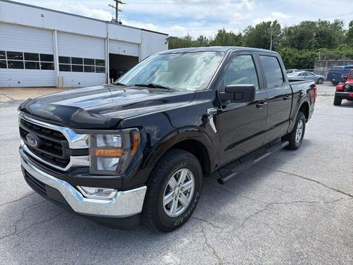 AGATE BLACK METALLIC 2023 Ford F-150 XLT
