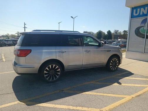 2019 Lincoln Navigator Select