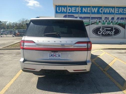 2019 Lincoln Navigator Select