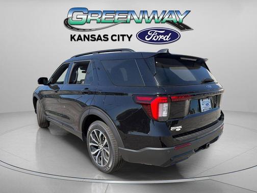 Agate Black Metallic 2026 Ford Explorer ST-Line