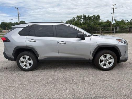 Silver Sky Metallic 2021 Toyota RAV4 Hybrid LE
