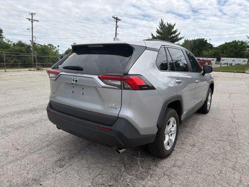 Silver Sky Metallic 2021 Toyota RAV4 Hybrid LE