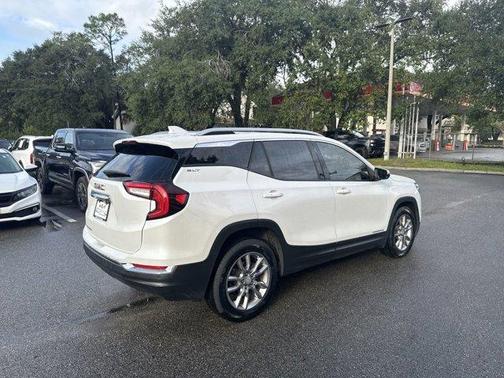 2022 GMC Terrain SLT