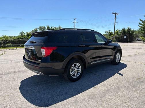 AGATE BLACK METALLIC 2024 Ford Explorer XLT