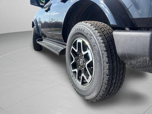 SHADOW BLACK 2026 Ford Bronco Outer Banks