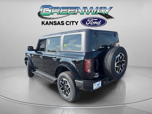 SHADOW BLACK 2026 Ford Bronco Outer Banks